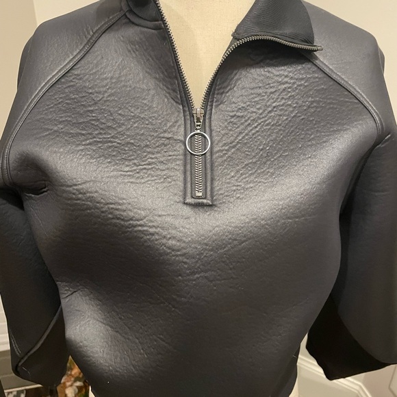 Avec Les Filles Woman’s Faux Leather top is in excellent condition size M - Picture 11 of 11